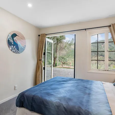River Valley Escapes Thames Exterior photo