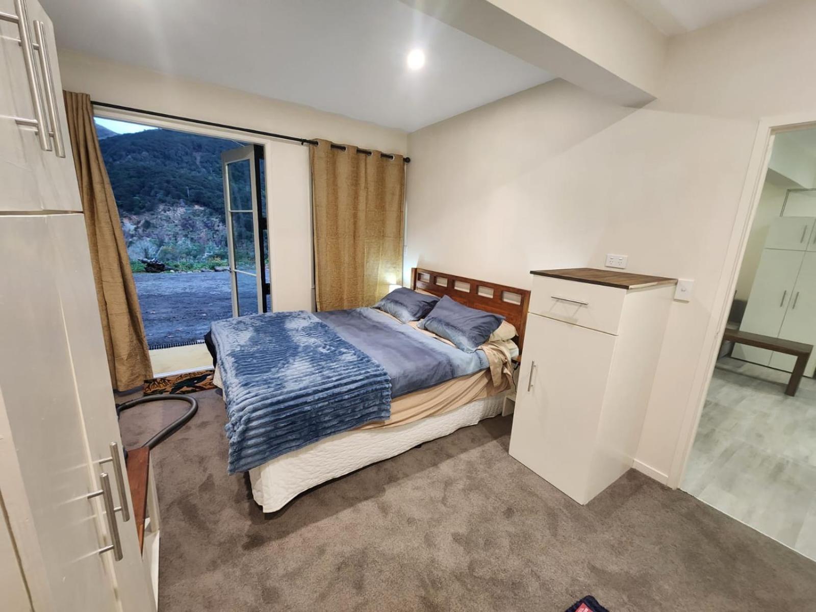 River Valley Escapes Apartment